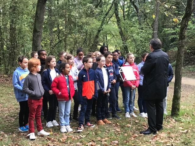 Photo d'illustration - Cérémonie du souvenir le 16 octobre 2022 dans la carrière aux Fusillés. Quartier de Belle Beille/école du curé d'Ars